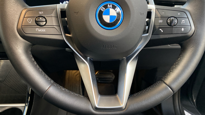 BMW 2 Series 225e xDrive Luxury 5dr DCT Hatchback